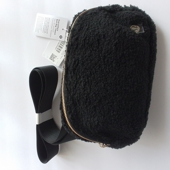 NEW Lululemon Athletica Everywhere Belt Bag Fleece Sherpa Black 1L - Picture 13 of 13